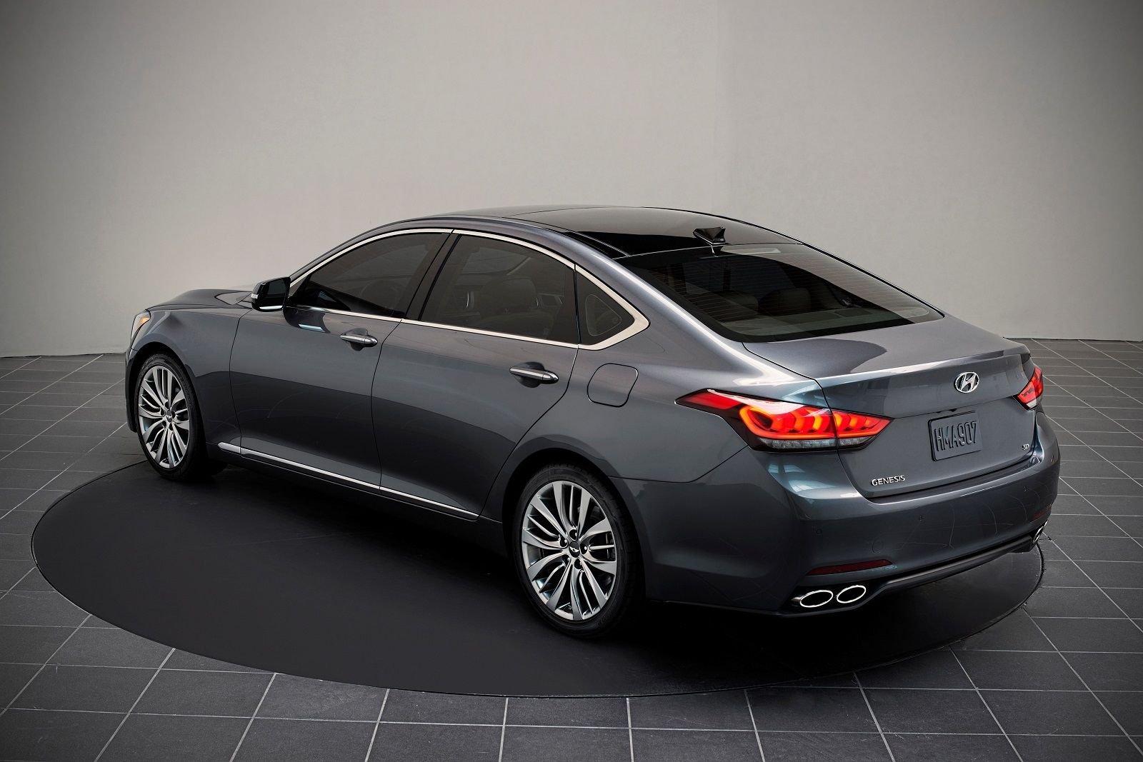 Hyundai genesis 2016 price