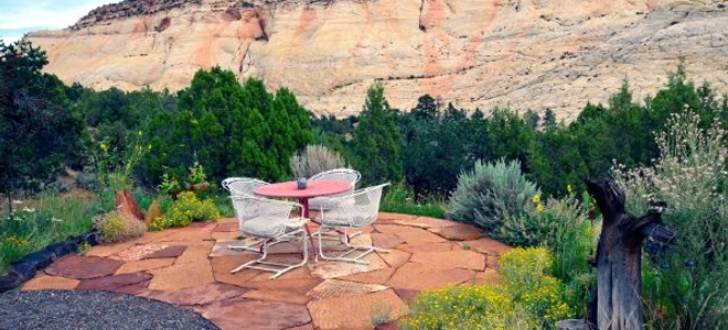 Create an Outdoor Living Area You Won't Want to Leave
