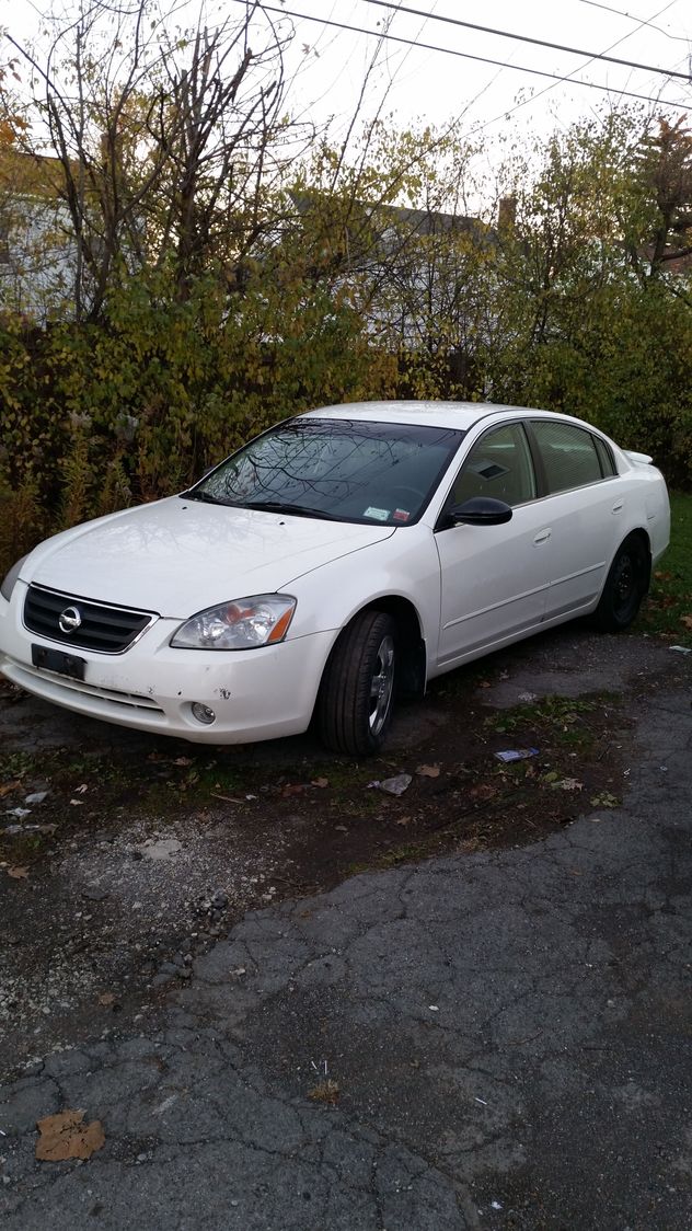 2002 Nissan altima 3.5 trunk #1