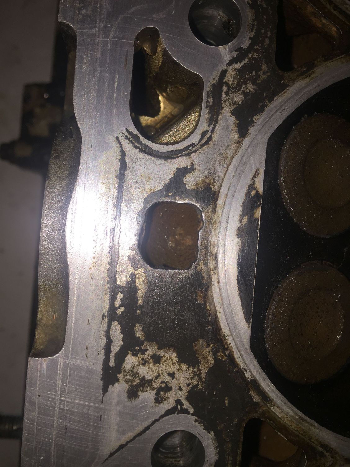 st170 cylinder head water corrosion PassionFord