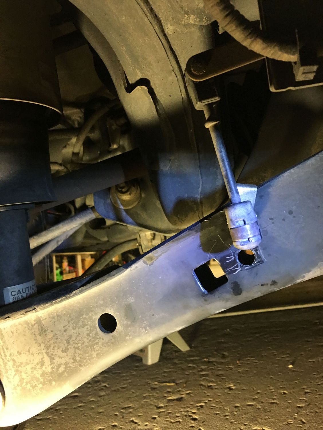 How to Lift a 20072014 Ford Expedition or Navigator Rear Air