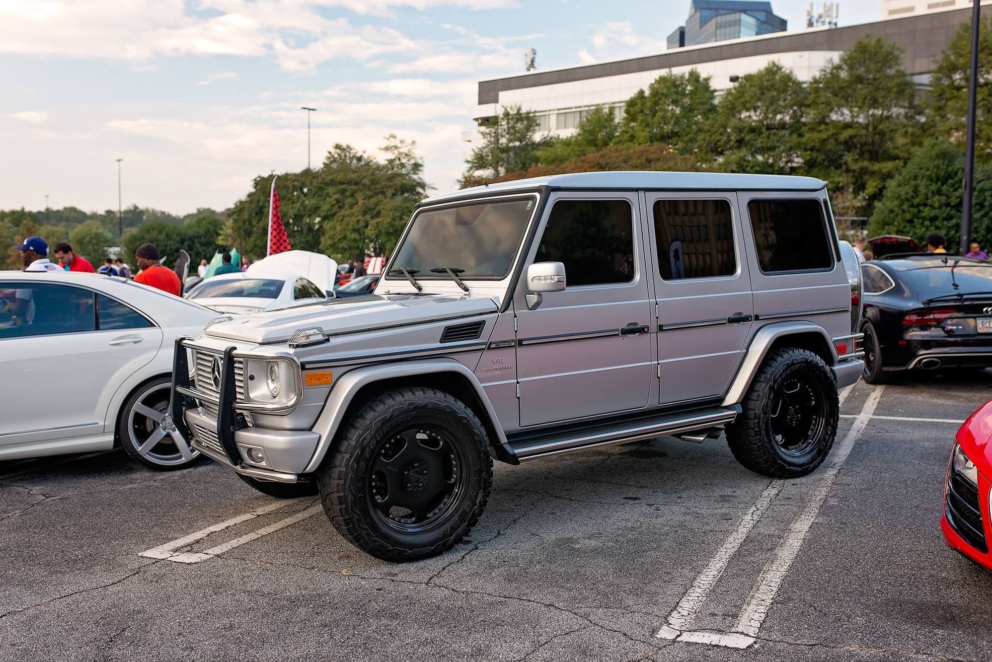 Anybody have offroad wheels and tires on their G wagons?