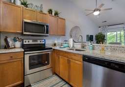 Image of The Pointe at Canton Apartment Town homes in Canton, MI