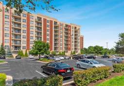 Image of ReNew at Downers Grove in Downers Grove, IL