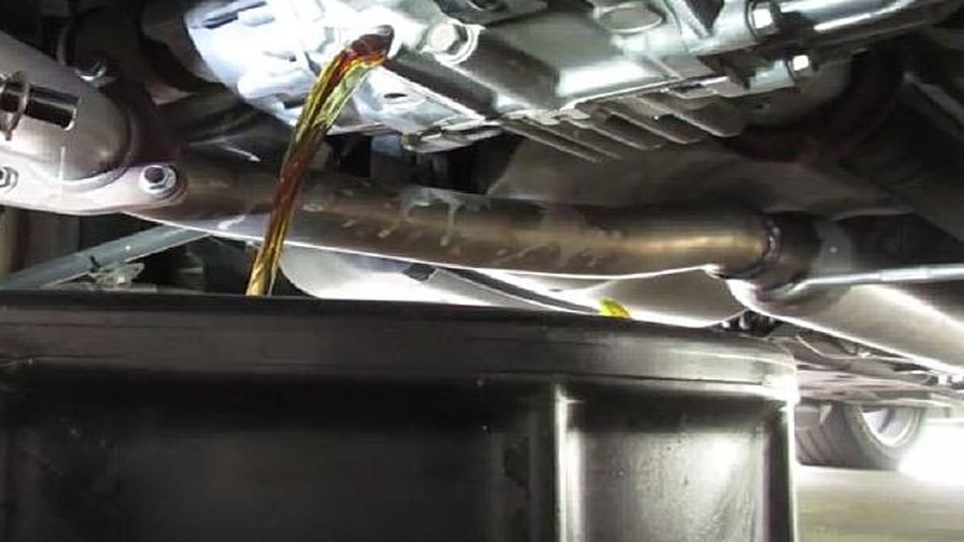 Acura TL 20092014 How to Change the Differential Fluid in SHAWD