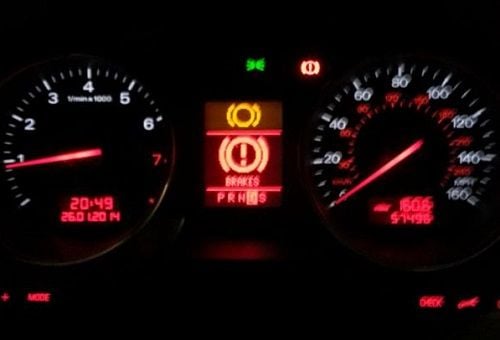 Audi warning brake light