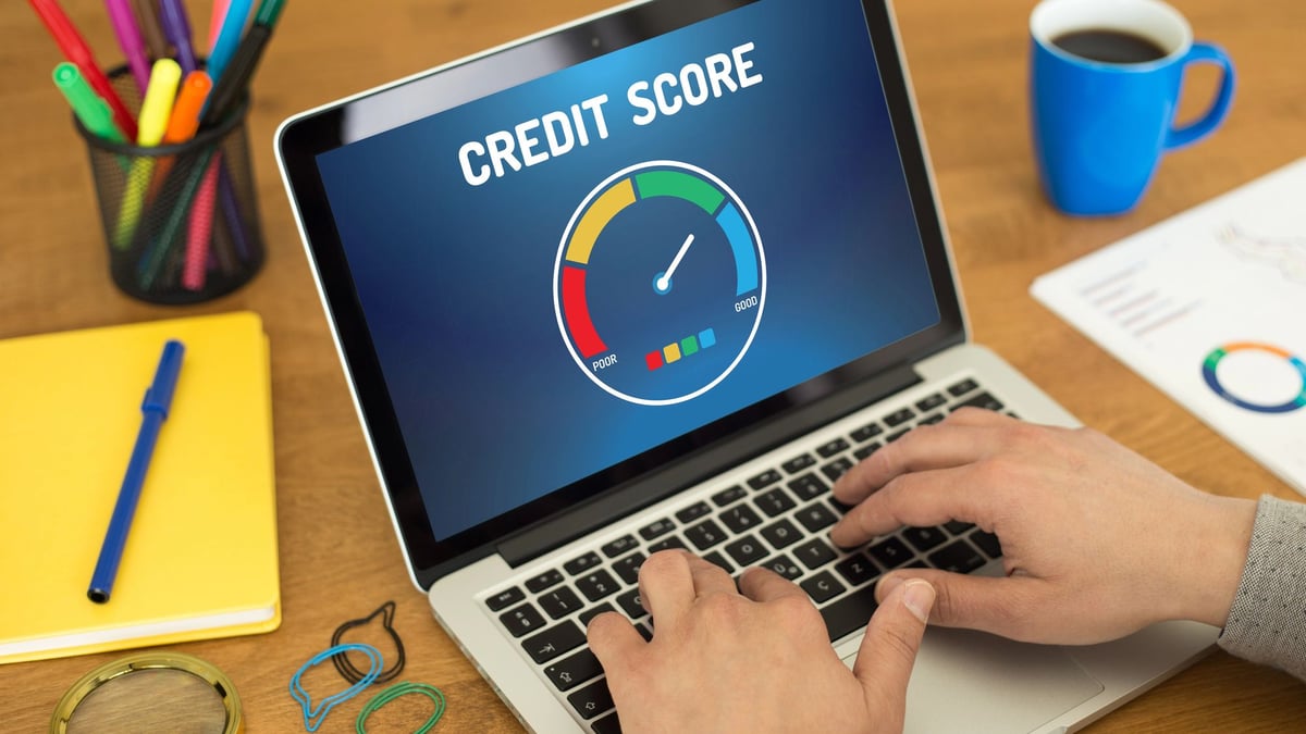 ¿Cuál es el puntaje crediticio promedio?