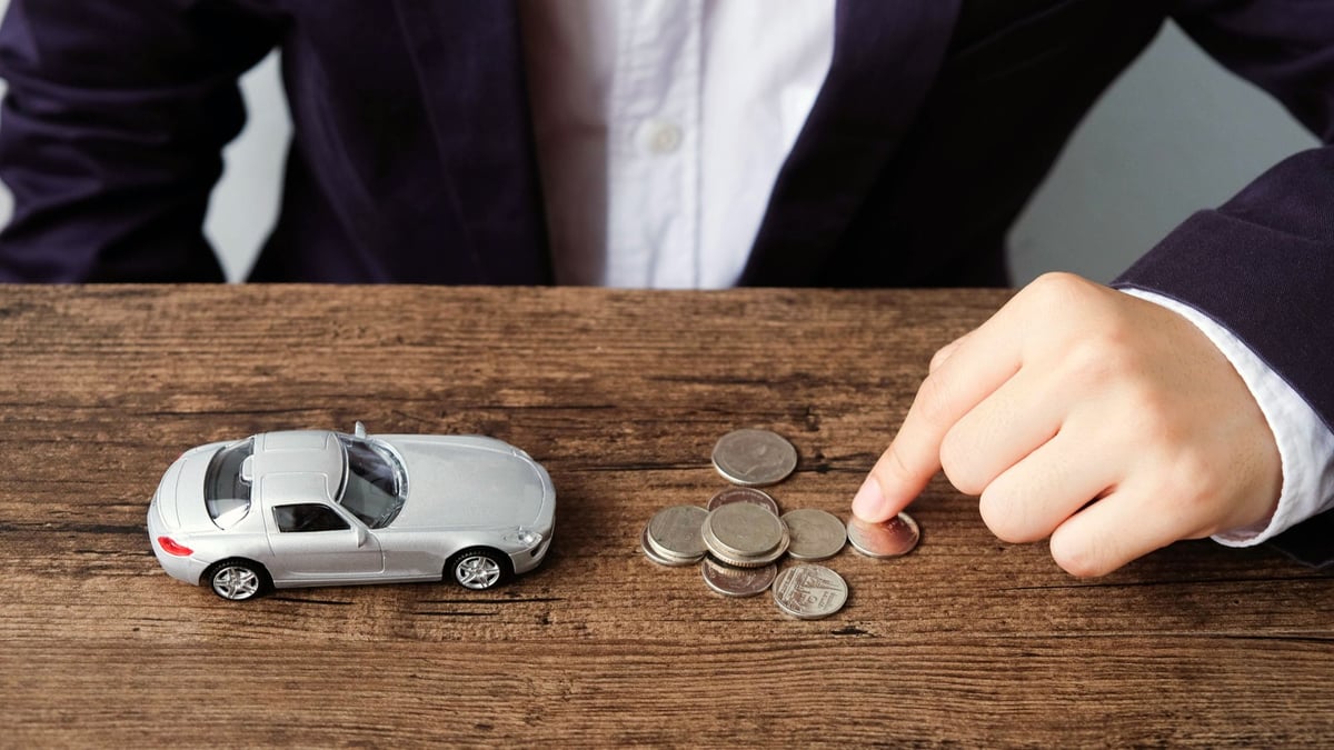 Explicación sobre la compra de un auto y sus impuestos