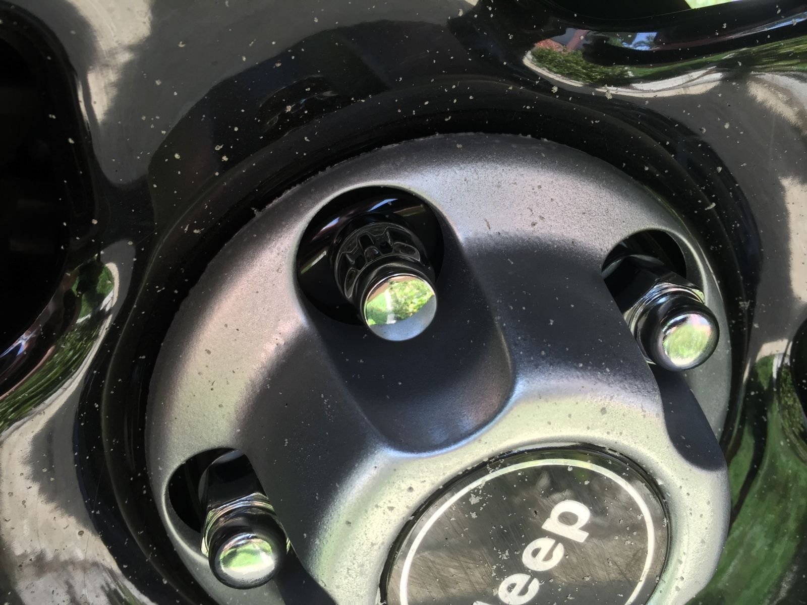 Jeep Cherokee and Jeep Grand Cherokee 19842004 How to Change a Tire