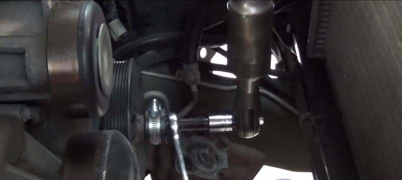 Chevrolet Silverado 1999-2006: How to Replace Power Steering Pump