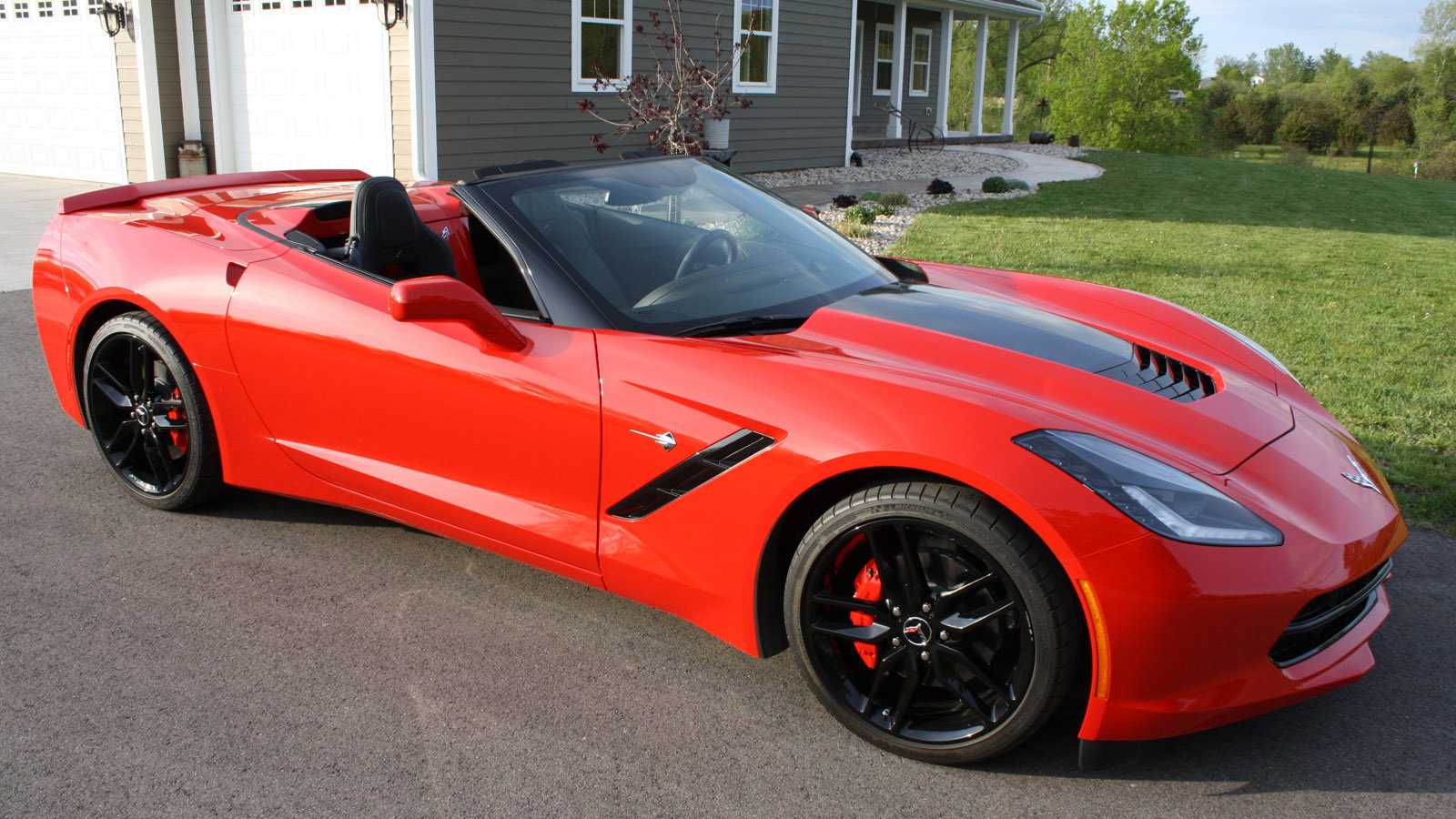 Chevrolet Corvette c6 красная