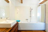 Remodel Your Tub Quickly and Easily With a Bathtub Liner