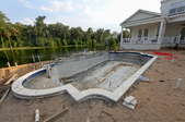 Form for an outdoor concrete pool