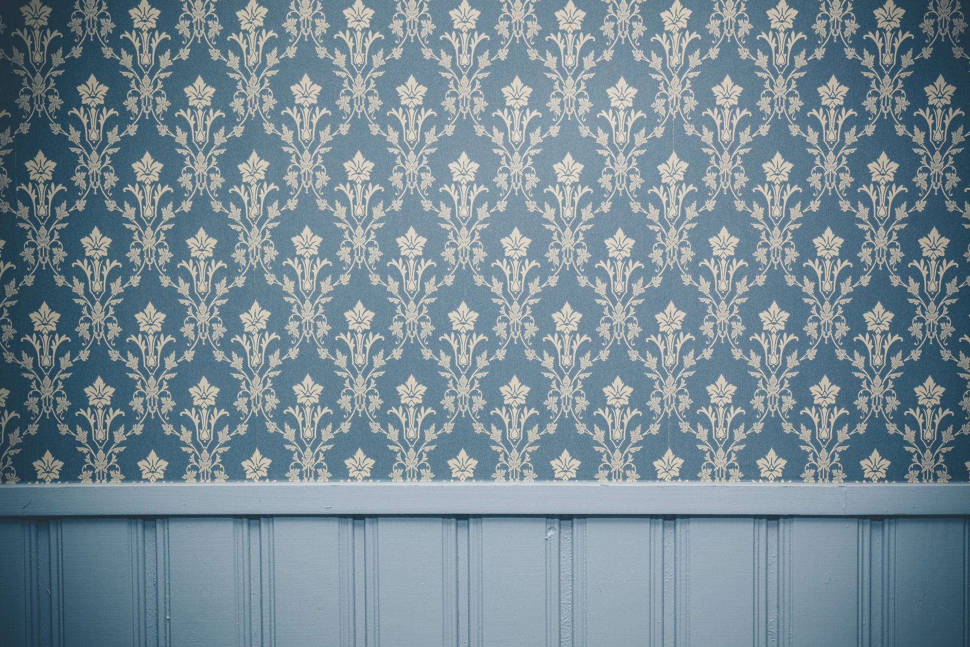 Wallpaper Trim 101 | DoItYourself.com