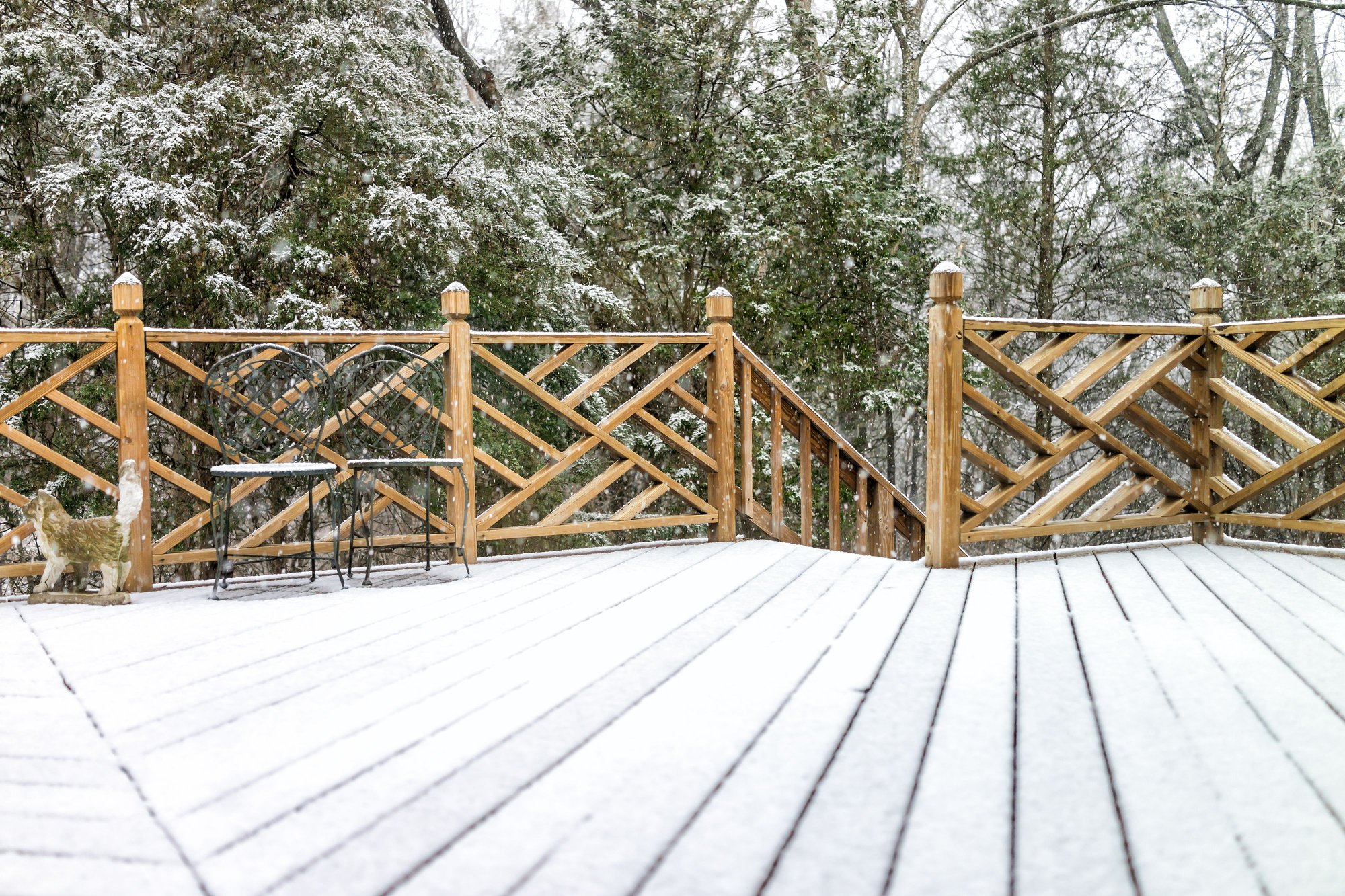 How to Winterize Your Decks and Patios | DoItYourself.com