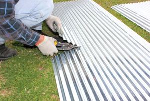 Cutting corrugated metal with sheers