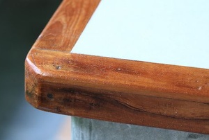 wood table corner