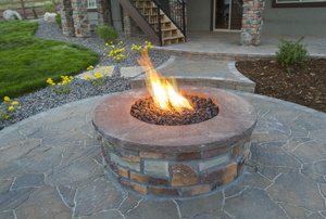 Stone outdoor fire pit