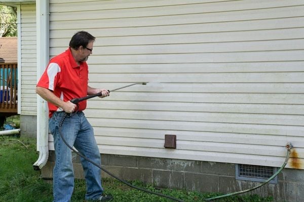 cleaning siding