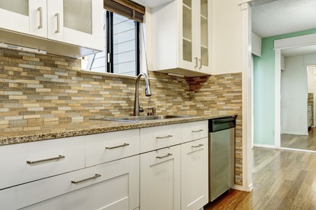 Materials for Kitchen Backsplash Designs | DoItYourself.com