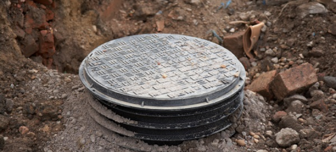 How To Remove A Septic Tank Lid Doityourself Com