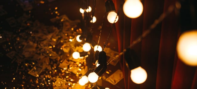 strand of decorative lights
