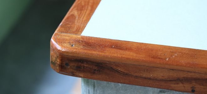 wood table corner