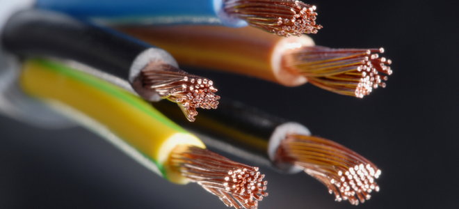 Why Use Aluminum Wire Instead of Copper Wire for Outdoor Wires?