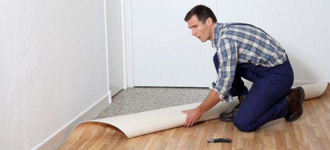 installing linoleum floor