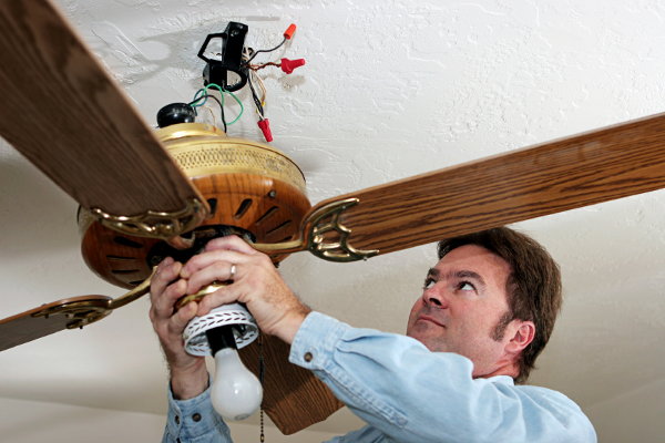 Install A Ceiling Fan In Mobile, How To Put A Ceiling Fan Up In Mobile Home