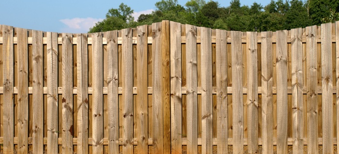 What Type Of S To Use On A Wood Fence Doityourself