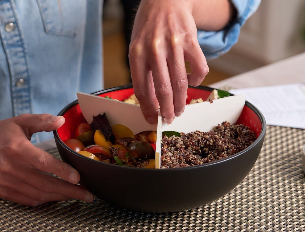 Easy-to-remove dividers make portion control even easier in the IGGI Bowl.