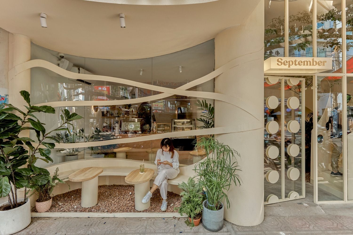 The main entrance to the Red5studio-designed café encompasses the same organic feel as the rest of the space.
