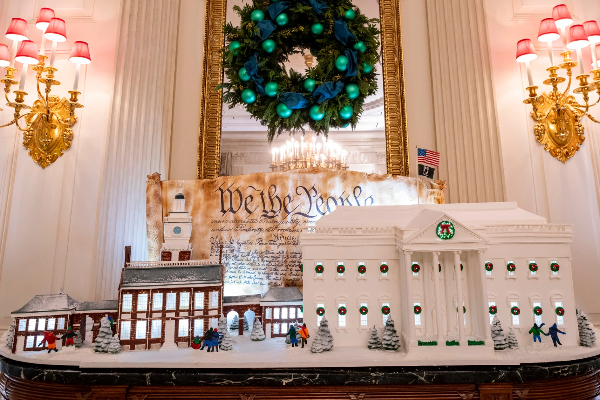 2022 Gingerbread White House and Independence Hall replicas.