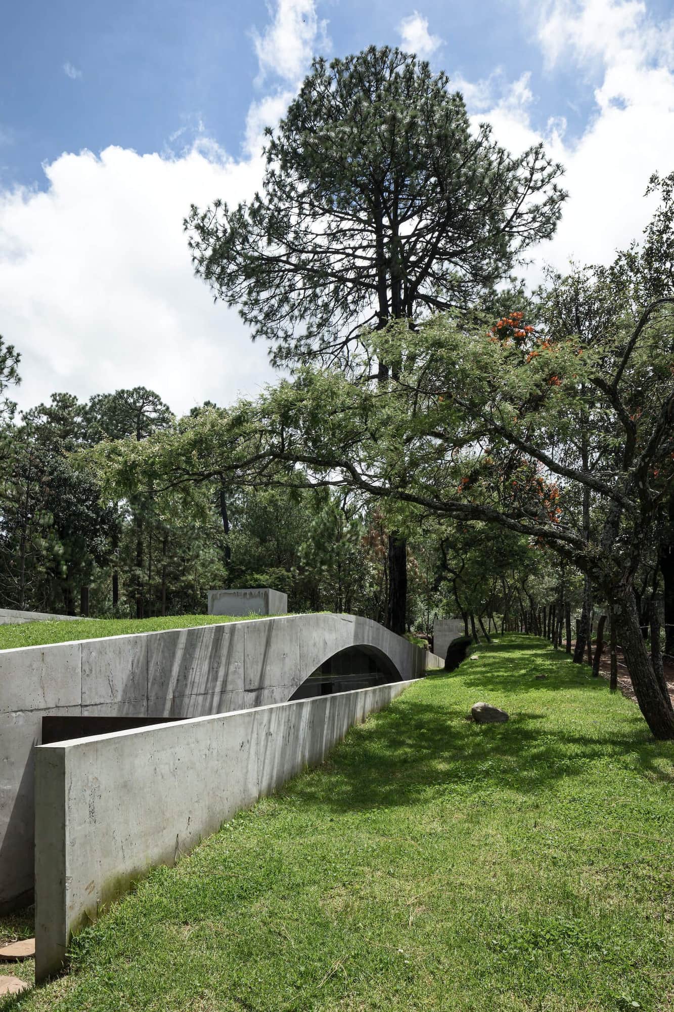 Mexico’s Hidden Hill in Front of the Glen House Recalls a Childlike Innocence