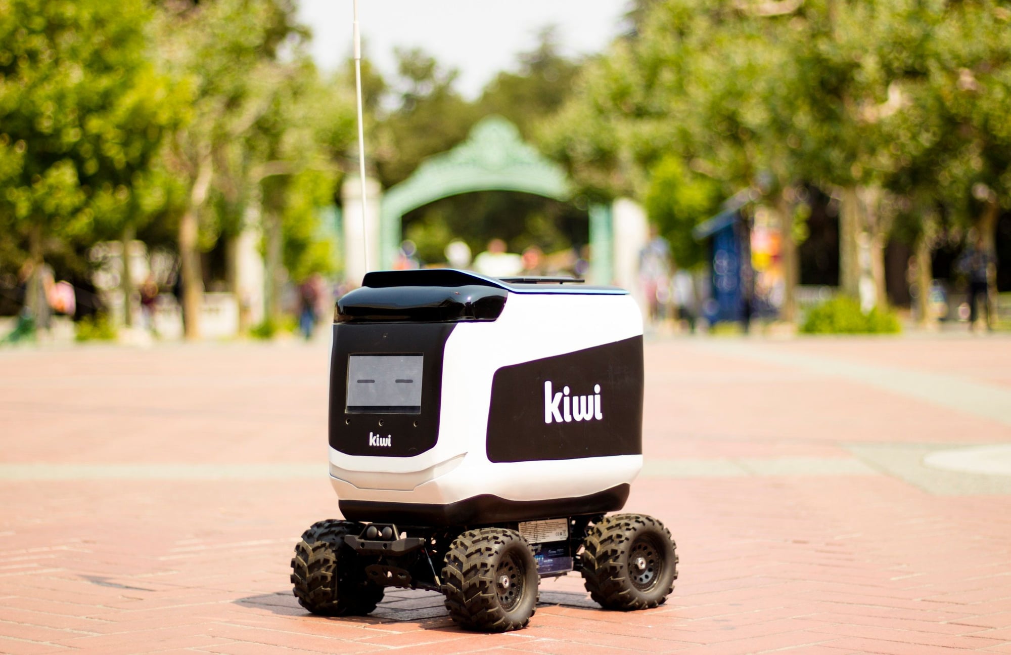 Kiwibot Plus delivery robot.