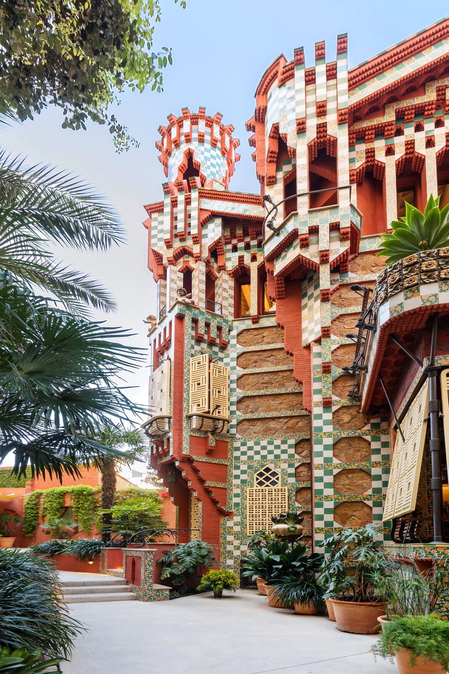 Aspects of Casa Vicens' exteriors illustrate the Moorish influence in Gaudí's work.