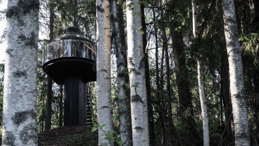 Sleek KOJA concept by designer Kristian Talvitie translates Polestar's brand identity to a treehouse.