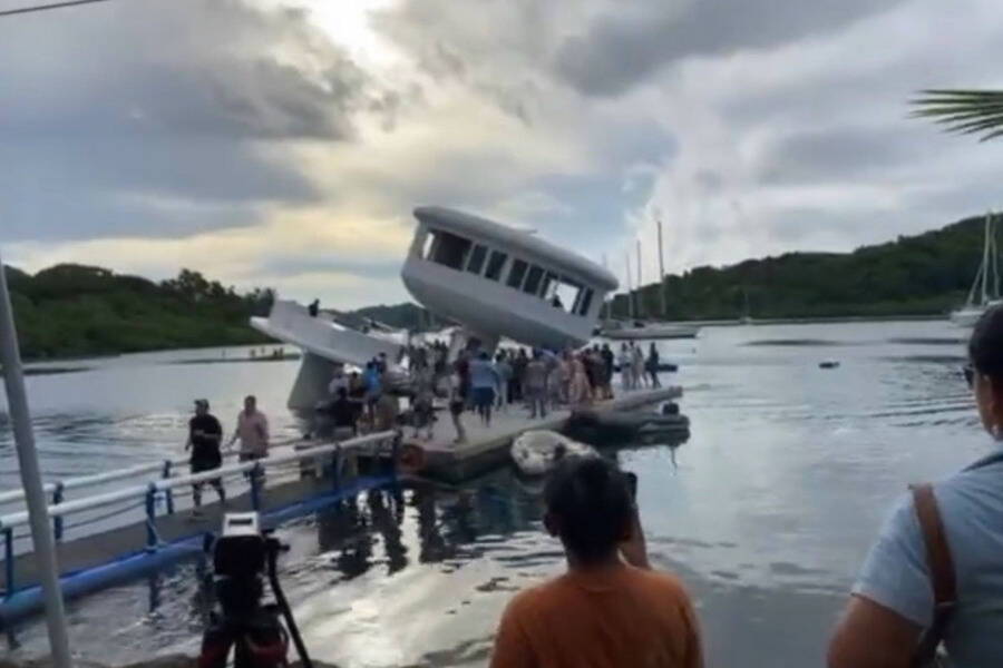 SeaPod prototype collapses in Panama's Linton Bay Marina.