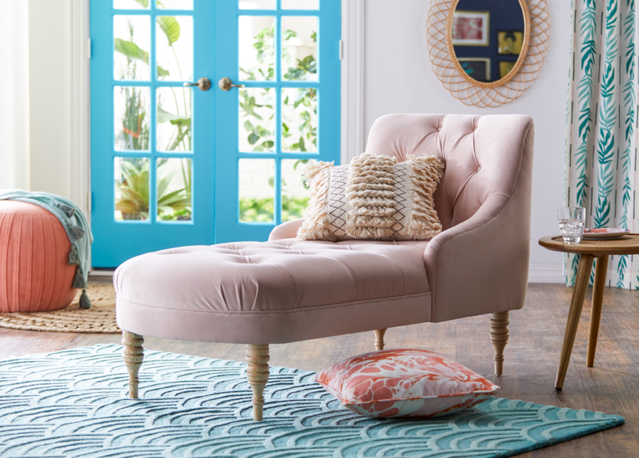 Cute, classy chaise lounge featured in Drew Barrymore's 