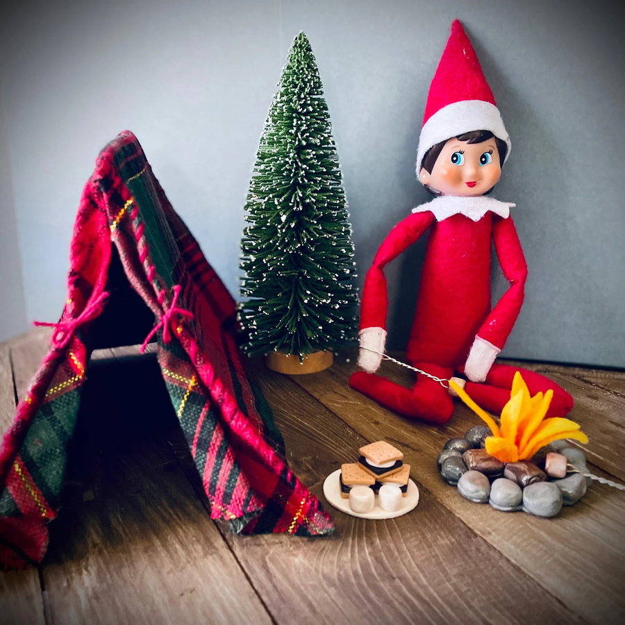 Campfire Elf on the Shelf accessory kit by TheImaginativeHealer on Etsy.