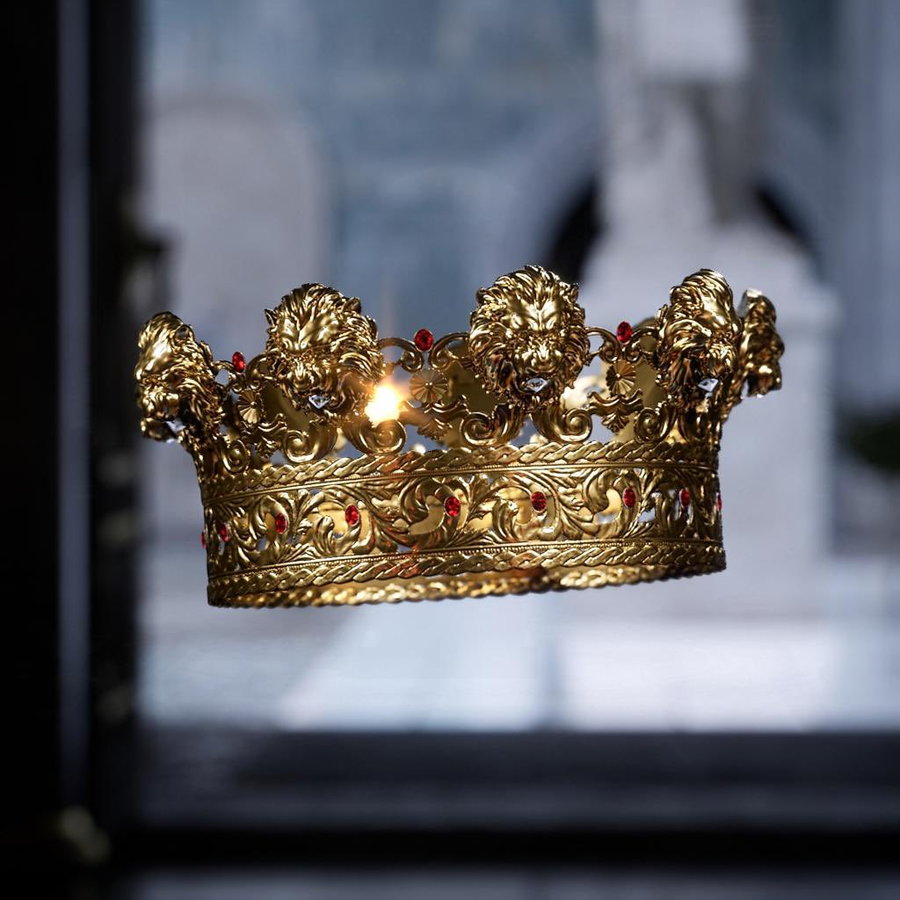 Golden Lion Crown featured in Dolce & Gabbana's digital Genesis Collection.
