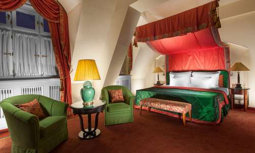 Art Nouveau Suite 701 Art Nouveau Suite 701