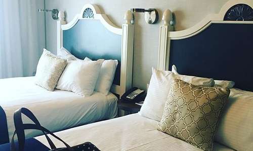 By far the best hotel experience I've had so far in all my stays in #sanfrancisco #hotel #warwick #warwicksanfrancisco @warwicksanfrancisco #loveit #loveher #sunshinerena busting out some #finals last minute in the room then off to shop! Hurray! First semester of #college down after a crazy couple months and 12 hour workdays this #sailorgirl gets a little break ??