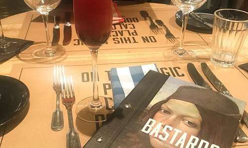 @restaurantebastardo at the @internacionaldesignhotel ????????????
•
•
#NYCHairstylist #Lisbon #Food #NYC #Portugeuse #Drinks #Steak #Love #Margarita #FlavoredMargaritas #Love #Birthday #Bastardo #Hairstylist #InternacionalDesignHotel #Art #Hair #Artsy #Wanderlust #Travel #Dope #BrooklynGirl #Calmness #Eat #Smile