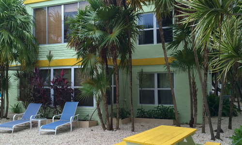 This is our Garden building common area. Less expensive rooms with garden views. This building has 2 apartments and 2 guest rooms.
Check out our website www.captainpips.com to see individual rooms.