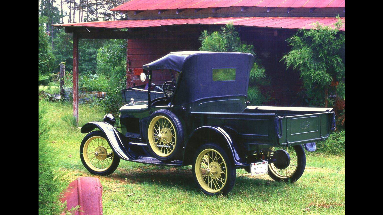 https://cimg0.ibsrv.net/cimg/www.ford-trucks.com/1600x900_85-1/588/1925-Ford-Model-T-Runabout-Pickup-Final-286588.jpg