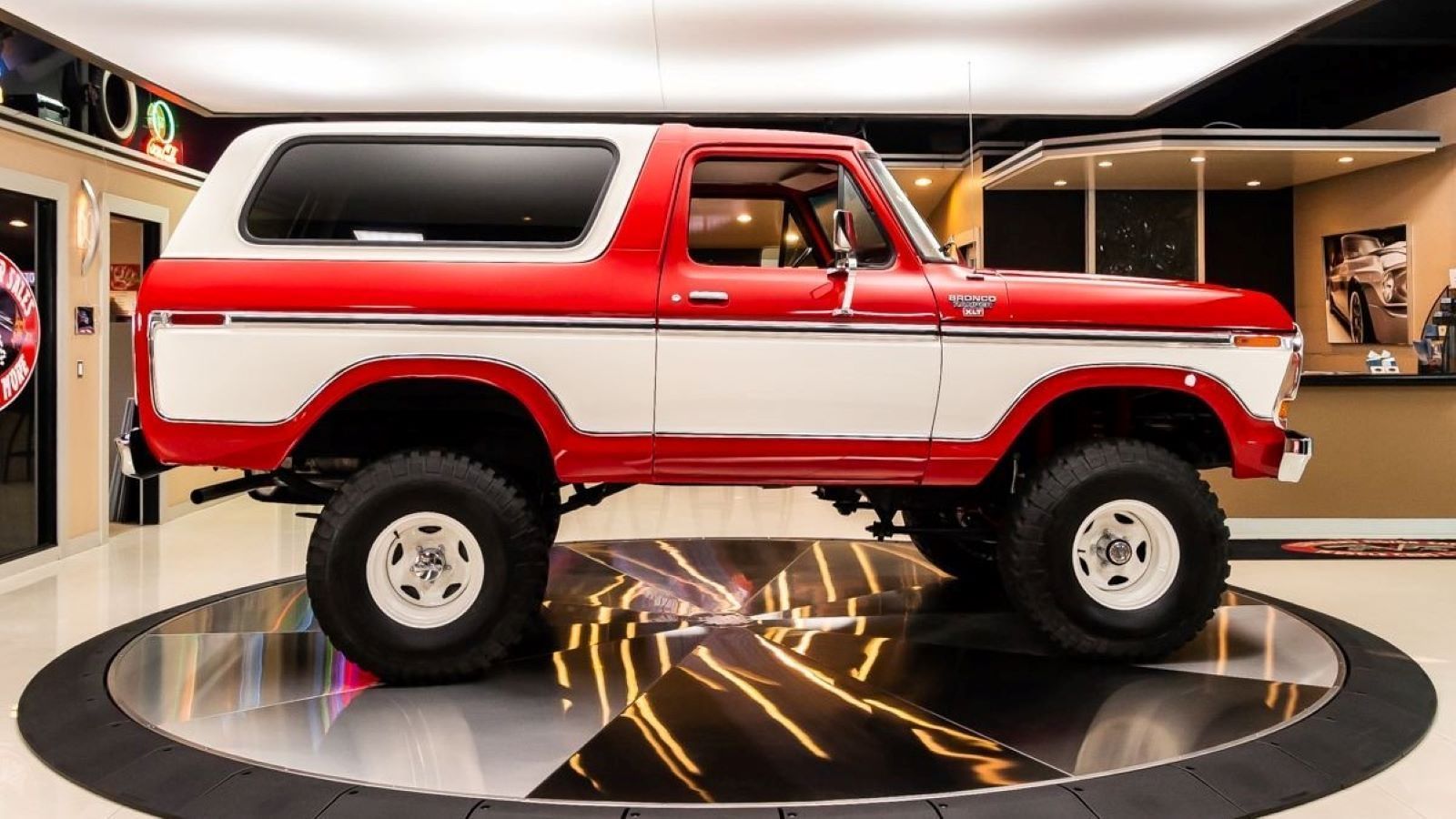 High Rolling 1979 Peppermint Bronco Is Big On Style And Price Ford Trucks