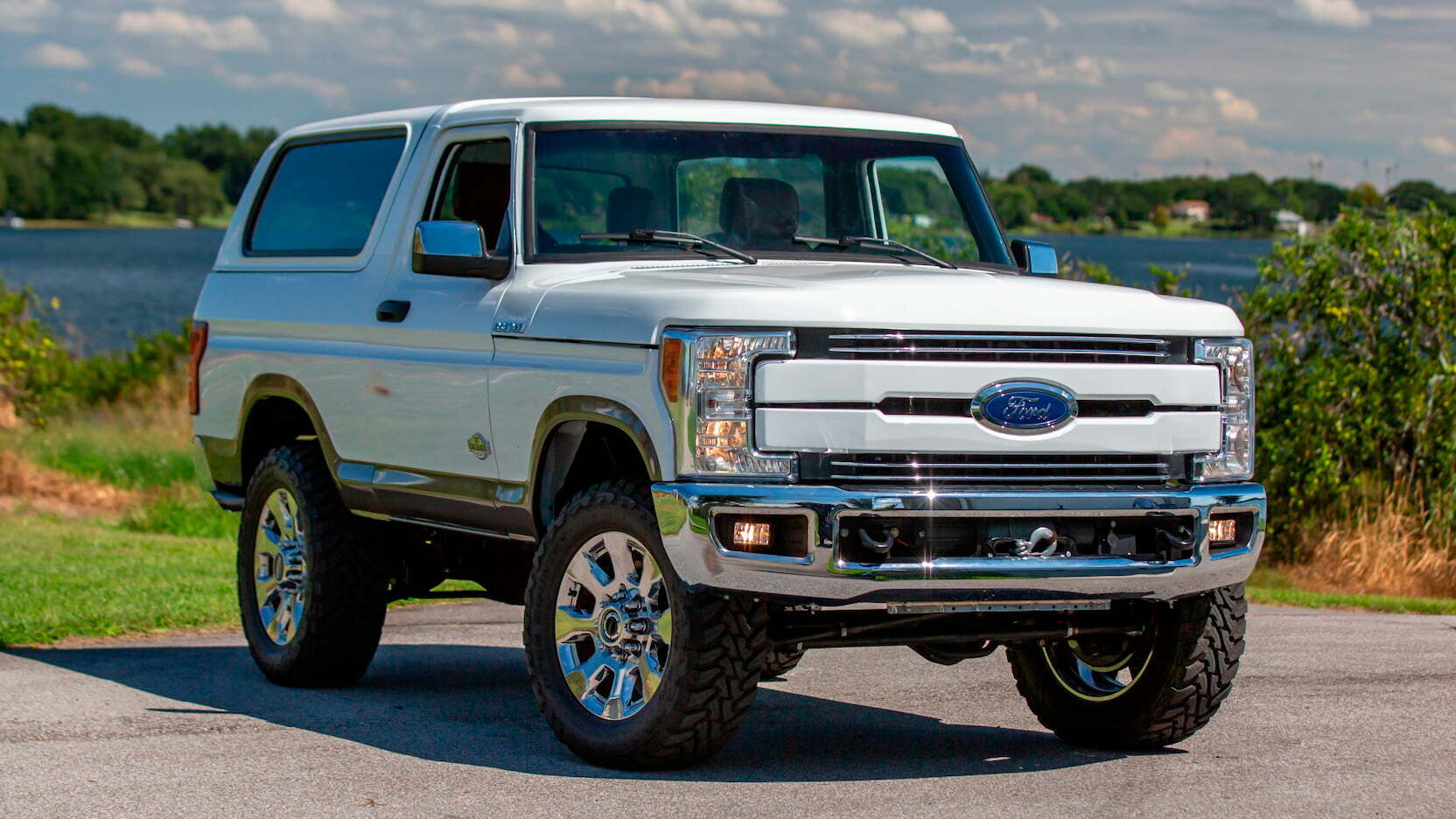 Super Clean Lifted '90s Bronco is Everything We Want