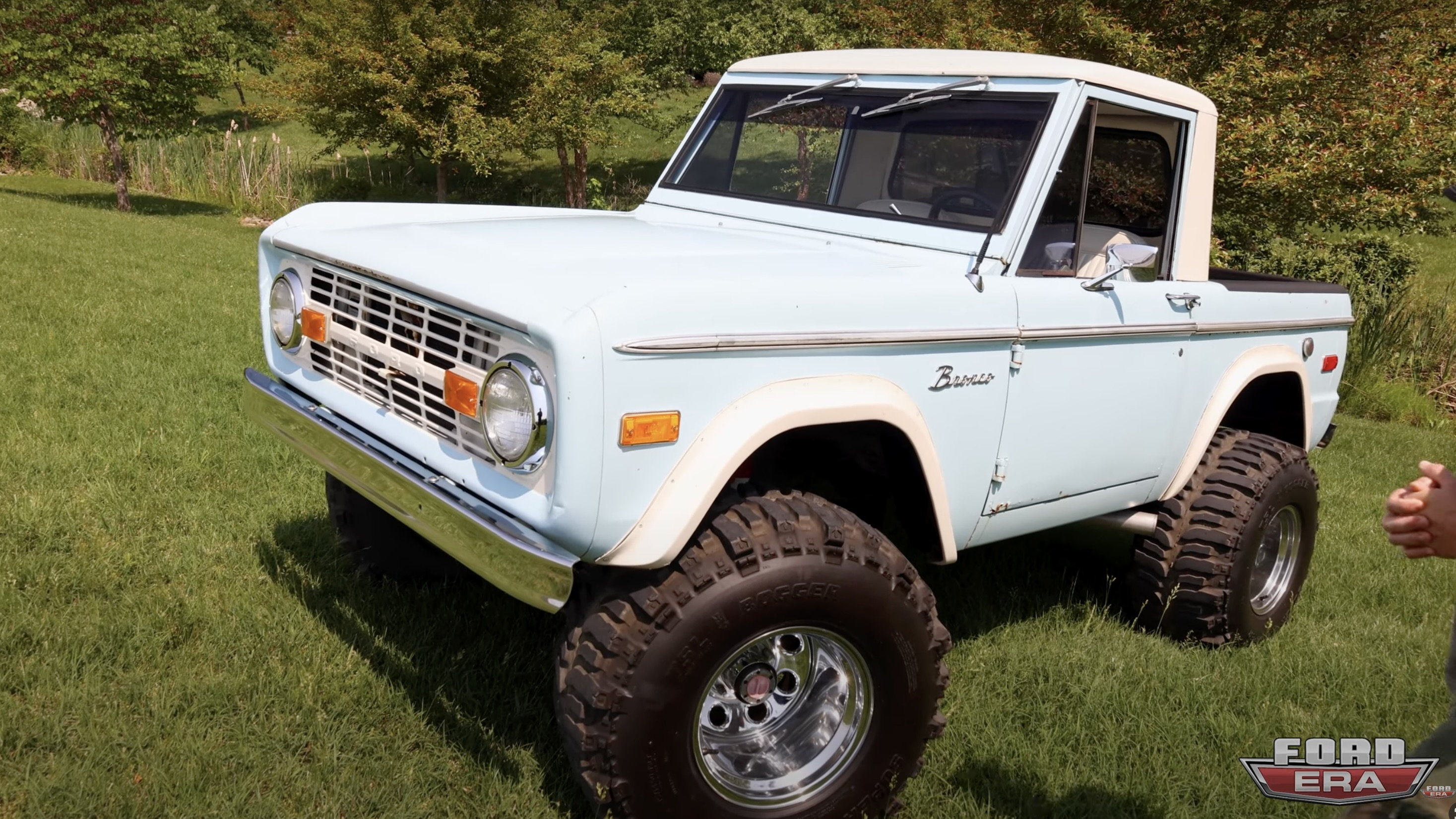 This Custom 1974 Half-cab Bronco has Some Serious Kick